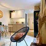 Chic - La Terrasse Bazille Апартаменты